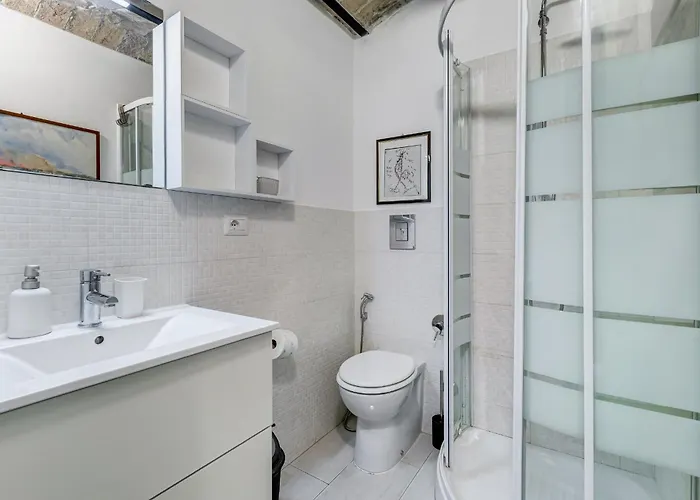 דירה Charming With Garden, Parking & Metro *
